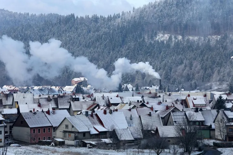 Gorski kotar zabijelio prvi ovogodi&scaron;nji snijeg: Zimske radosti mogu početi