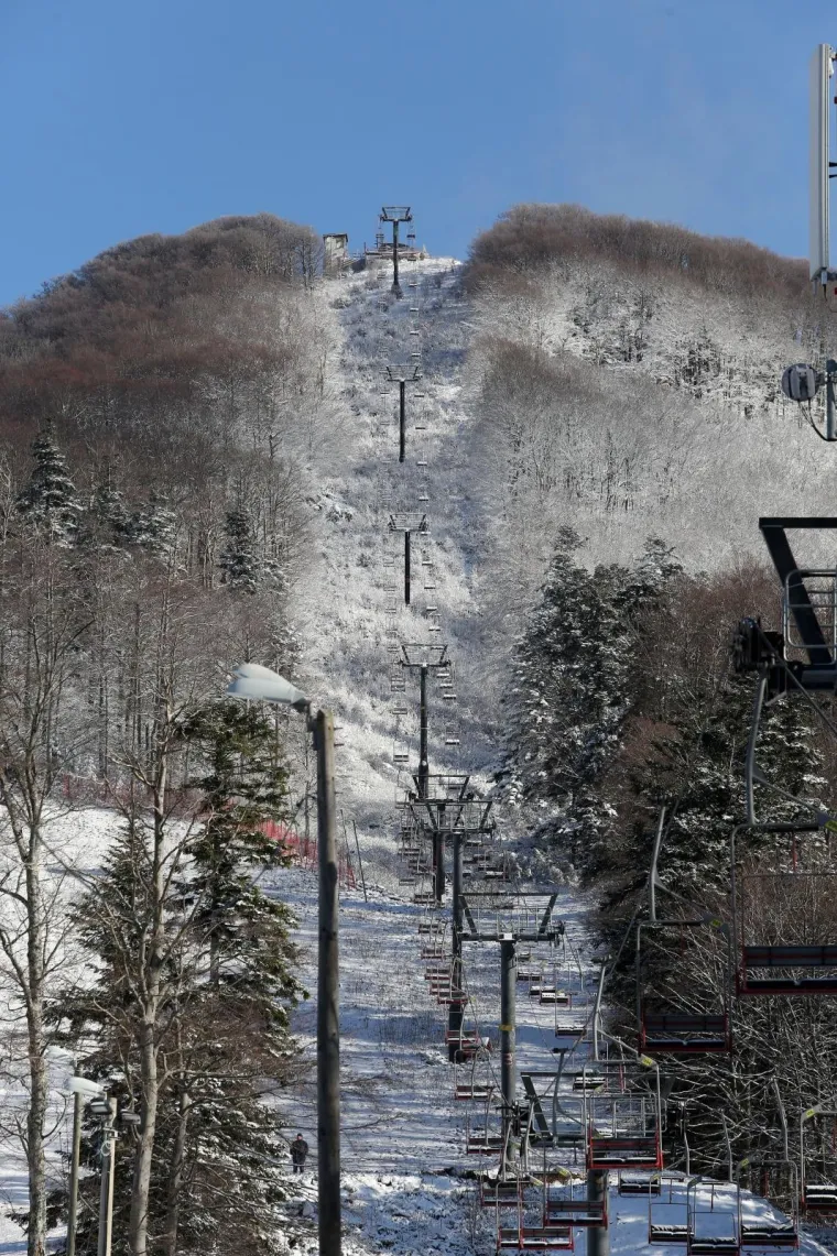 Gorski kotar zabijelio prvi ovogodi&scaron;nji snijeg: Zimske radosti mogu početi