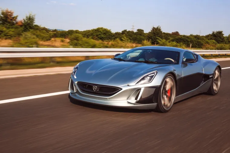 Dodatni iskorak bio je Concept S, predstavljen 2016. Riječ je o lak&scaron;em, ali i moćnijem nasljedniku Concept_Onea. Do "stotke" dolazi za 2,5 sekunde i maksimalna brzina iznosi mu 365 km/h. Ima četiri električna motora koji omogućavaju 1032 Kw ili 1384 konjske snage.