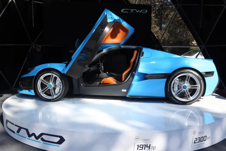 Rimac C_Two je pak bio jo&scaron; jedan korak naprijed za Rimca. Predstavljen pro&scaron;le godine nudi potpuno osvježen dizajn, ali i vi&scaron;e moći. Riječ je o 1914 konjskih snaga, teži tek 1950 kilograma unatoč velikim baterijama i bez obzira na to do "stotke" dolazi za 1,85 sekundi, uz maksimalnu brzinu od 415 km/h.