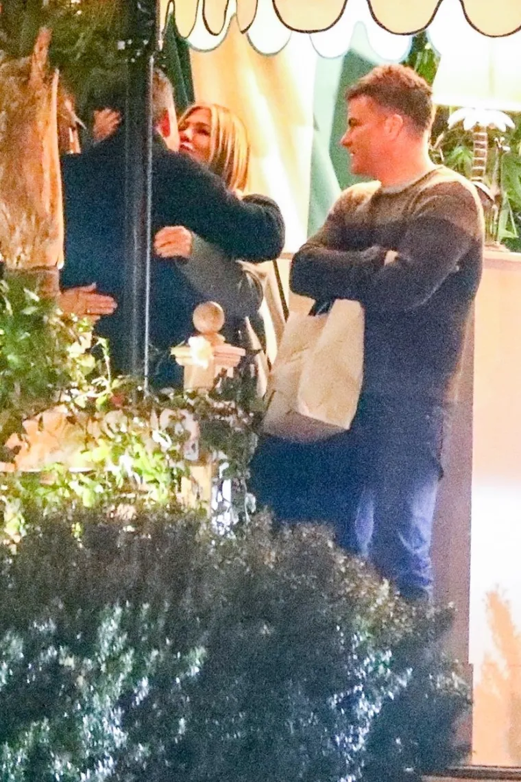 POLJUBAC I ZAGRLJAJ NAKON VEČERE: Holivudska glumica nakon niza neuspjelih veza ponovno ljubi?