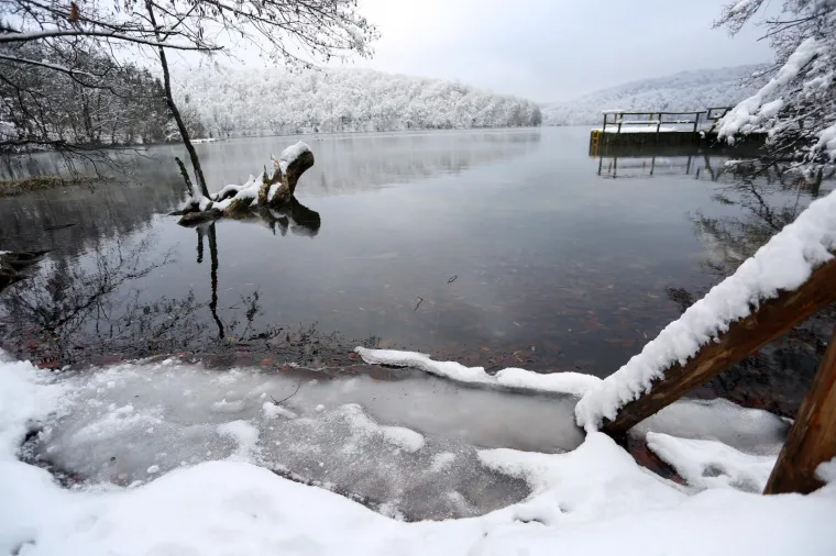Čarolija na Plitvičkim jezerima: Fascinantna ljepota pod bijelim pokrivačem