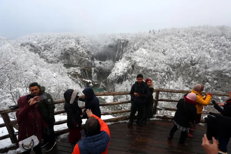 Čarolija na Plitvičkim jezerima: Fascinantna ljepota pod bijelim pokrivačem
