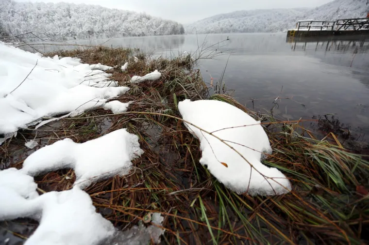 Čarolija na Plitvičkim jezerima: Fascinantna ljepota pod bijelim pokrivačem