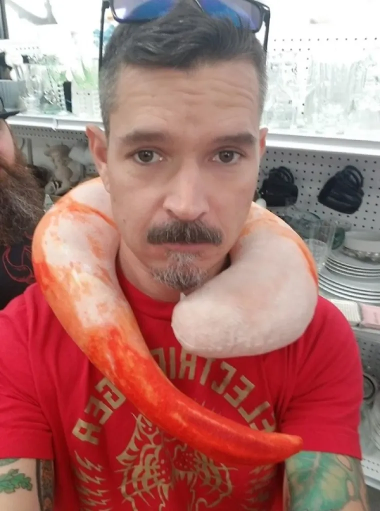 OVO MOŽETE NAĆI SAMO U SECOND HAND DUĆANIMA: Od najbizarnijih do najboljih ulova