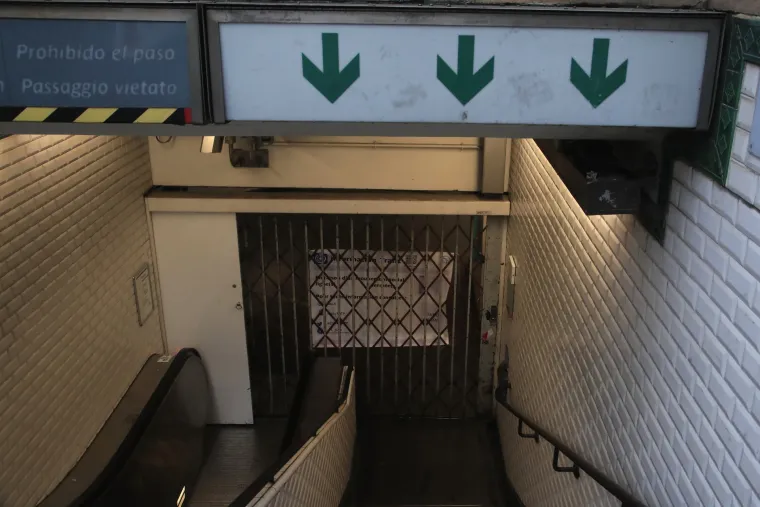 Francuska paralizirana općim &scaron;trajkom: Ne voze avioni, vlakovi, metro, zatvoren Eiffelov toranj