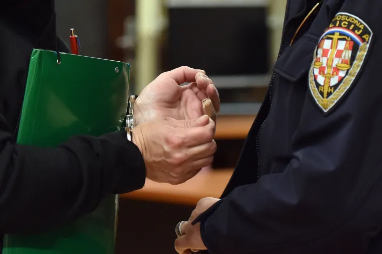 Slučaj 'Zamrzivač' - Suđenje Smiljani Srnec za ubojstvo sestre Jasmine: 'Jasmina je bila na proslavi, snimio sam je...'