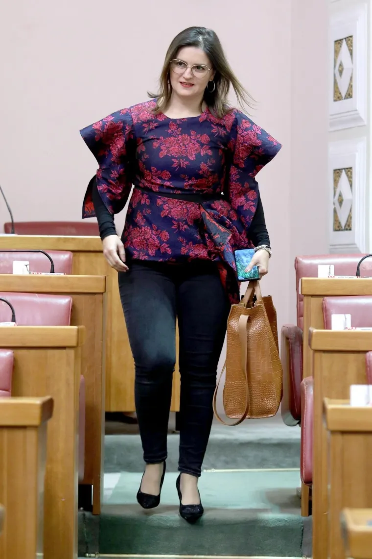 Sve oči bile su uprte u Bandićevu zastupnicu: Odjevna kombinacija koja ne može proći nezapaženo