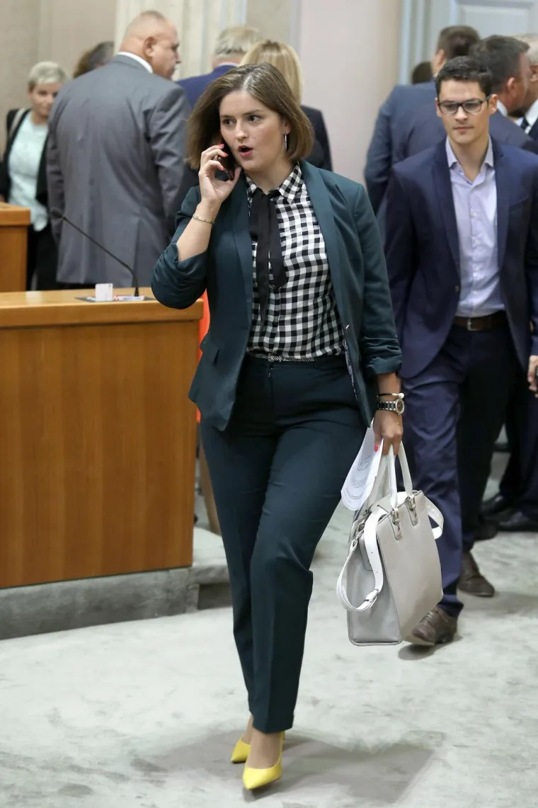 Sve oči bile su uprte u Bandićevu zastupnicu: Odjevna kombinacija koja ne može proći nezapaženo