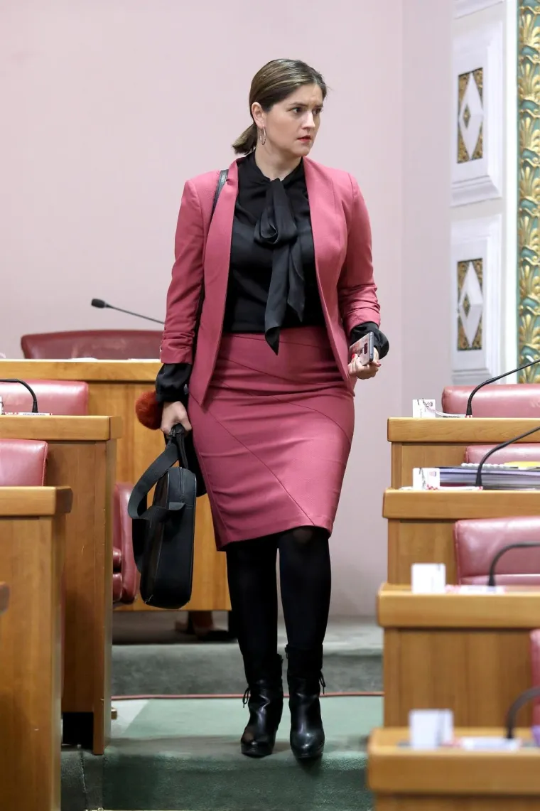 Sve oči bile su uprte u Bandićevu zastupnicu: Odjevna kombinacija koja ne može proći nezapaženo