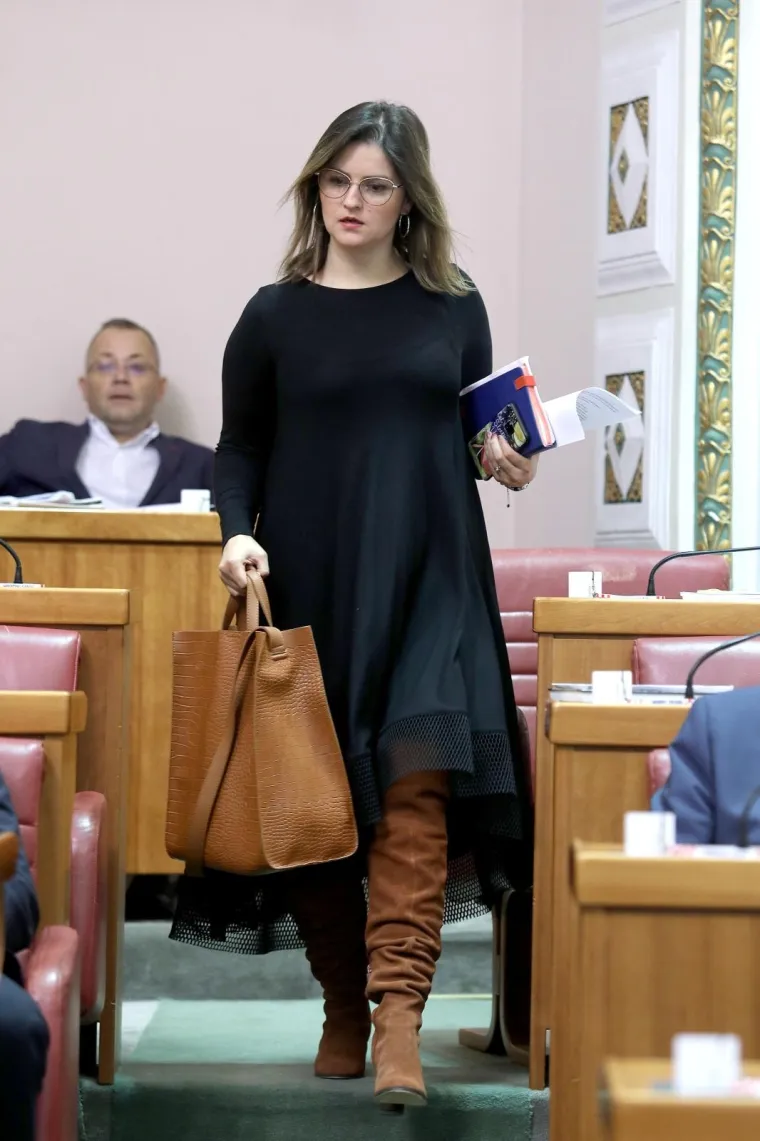 Sve oči bile su uprte u Bandićevu zastupnicu: Odjevna kombinacija koja ne može proći nezapaženo
