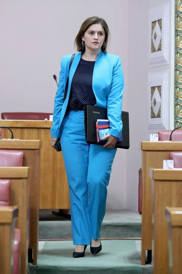 Sve oči bile su uprte u Bandićevu zastupnicu: Odjevna kombinacija koja ne može proći nezapaženo