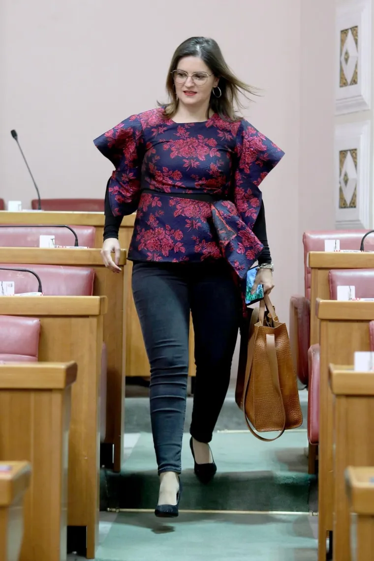 Sve oči bile su uprte u Bandićevu zastupnicu: Odjevna kombinacija koja ne može proći nezapaženo