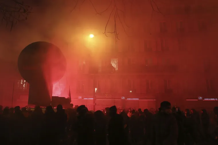 Francusku paralizirao &scaron;trajk, na prosvjedima gotovo milijun ljudi: 'Vlada će popustiti prije nas'