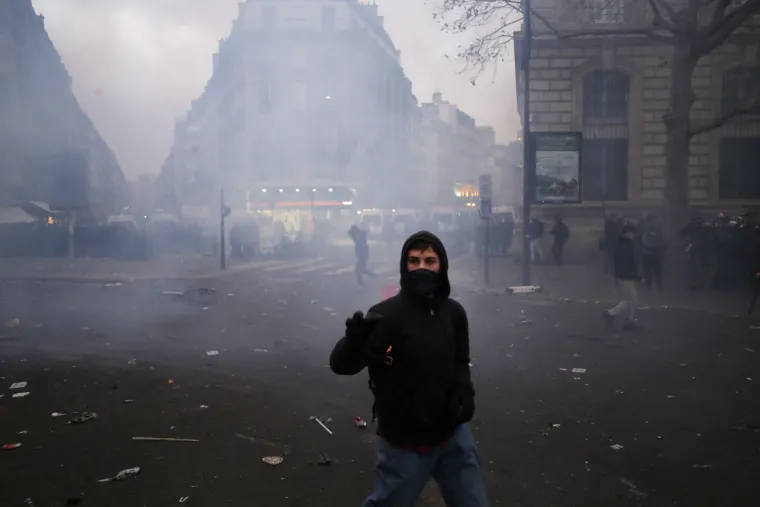 Francusku paralizirao &scaron;trajk, na prosvjedima gotovo milijun ljudi: 'Vlada će popustiti prije nas'
