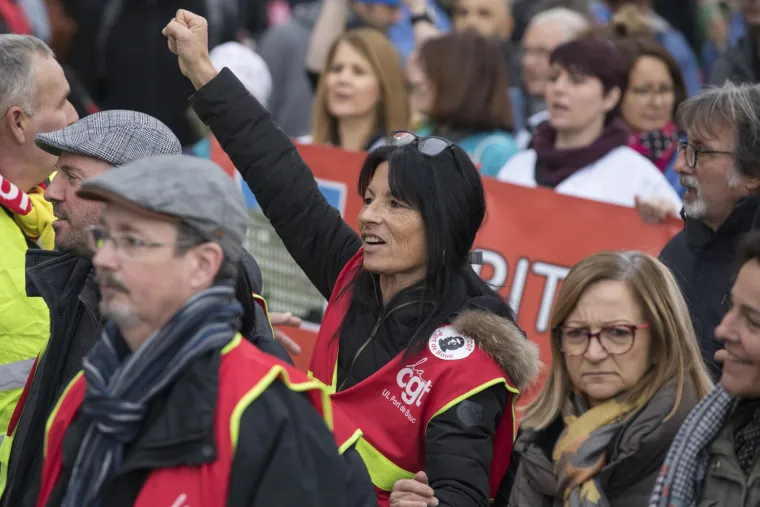 Francusku paralizirao &scaron;trajk, na prosvjedima gotovo milijun ljudi: 'Vlada će popustiti prije nas'