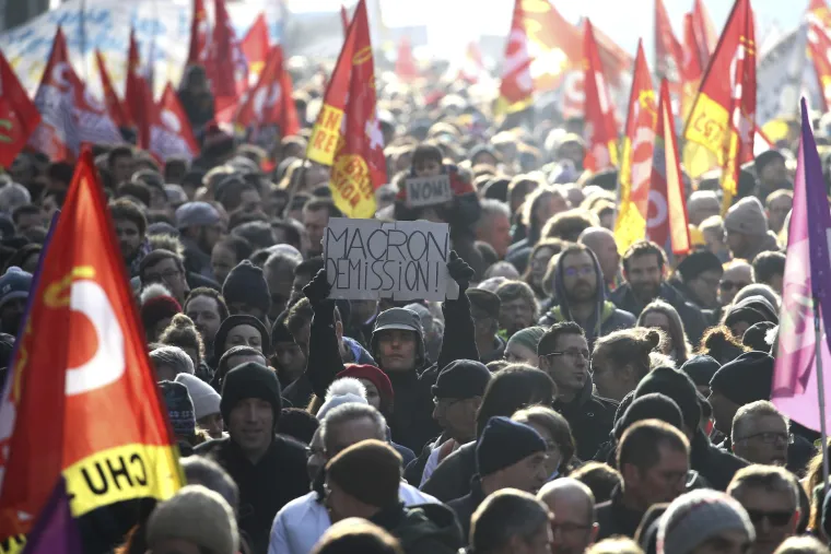Francusku paralizirao &scaron;trajk, na prosvjedima gotovo milijun ljudi: 'Vlada će popustiti prije nas'