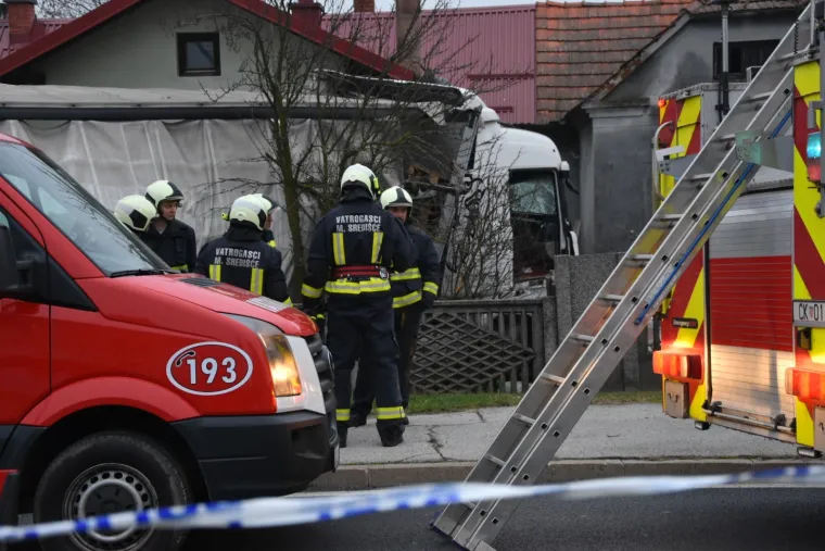 Stravična nesreća u Međimurju: Kamionom se zabio u kuću i poginuo