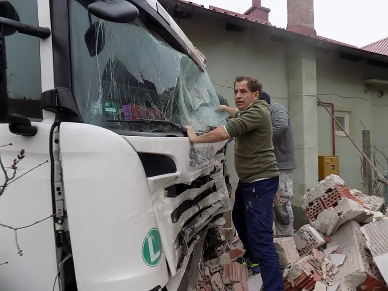 Stravična nesreća u Međimurju: Kamionom se zabio u kuću i poginuo