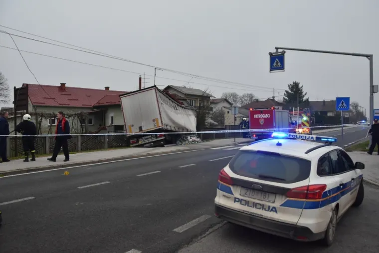 Stravična nesreća u Međimurju: Kamionom se zabio u kuću i poginuo