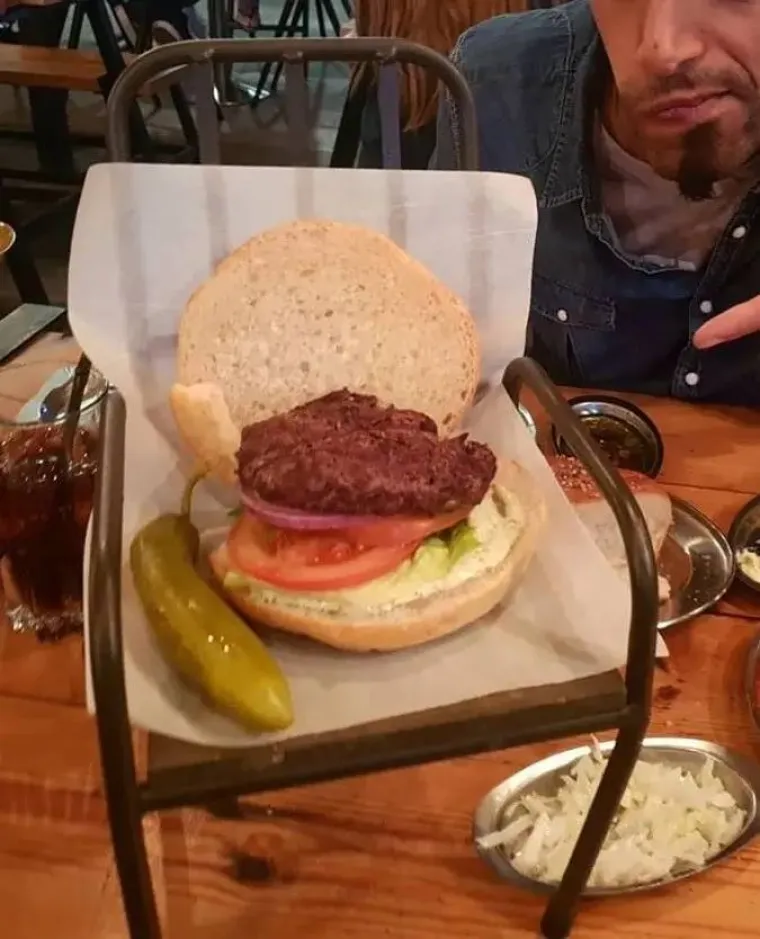 RESTORANI SE OČAJNIČKI TRUDE BITI ORIGINALNI: Kada vidite na čemu sve poslužuju hranu, smučit će vam se