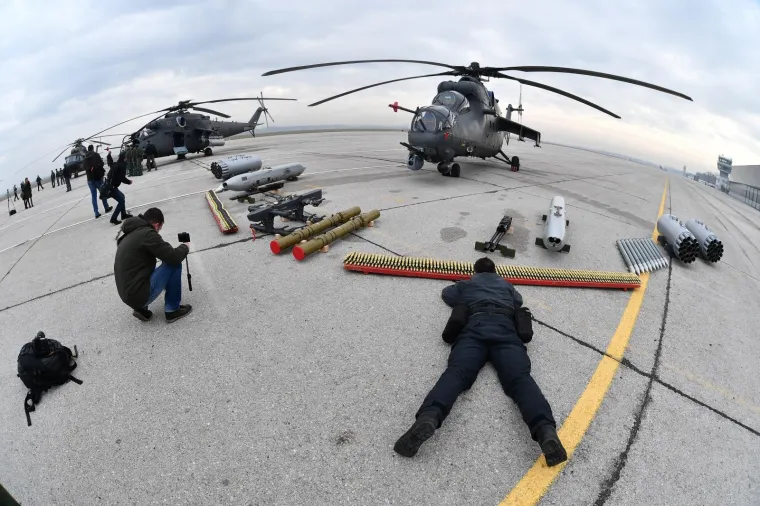 Vučić odu&scaron;evljen 'vražjim kočijama': Vojska Srbije predstavila nove helikoptere kupljene u Rusiji