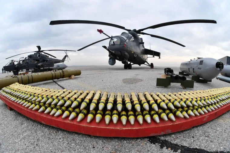 Vučić odu&scaron;evljen 'vražjim kočijama': Vojska Srbije predstavila nove helikoptere kupljene u Rusiji