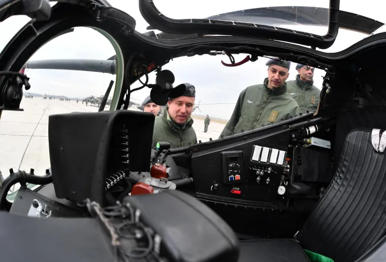 Vučić odu&scaron;evljen 'vražjim kočijama': Vojska Srbije predstavila nove helikoptere kupljene u Rusiji