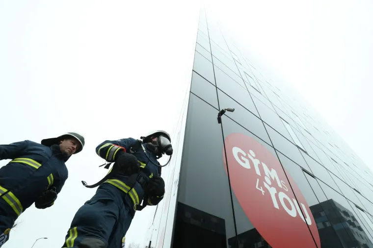 Utrka stepenicama: Vatrogasci trčali s punom opremom 31 kat!