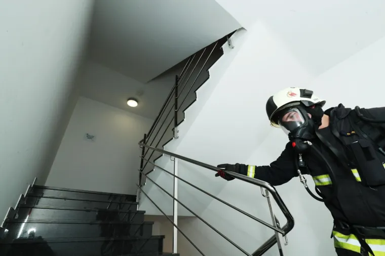 Utrka stepenicama: Vatrogasci trčali s punom opremom 31 kat!