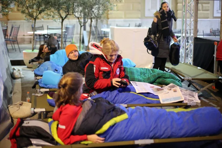Riječani se jedini u Hrvatskoj pridružili velikoj svjetskoj akciji: Spavali su pod vedrim nebom