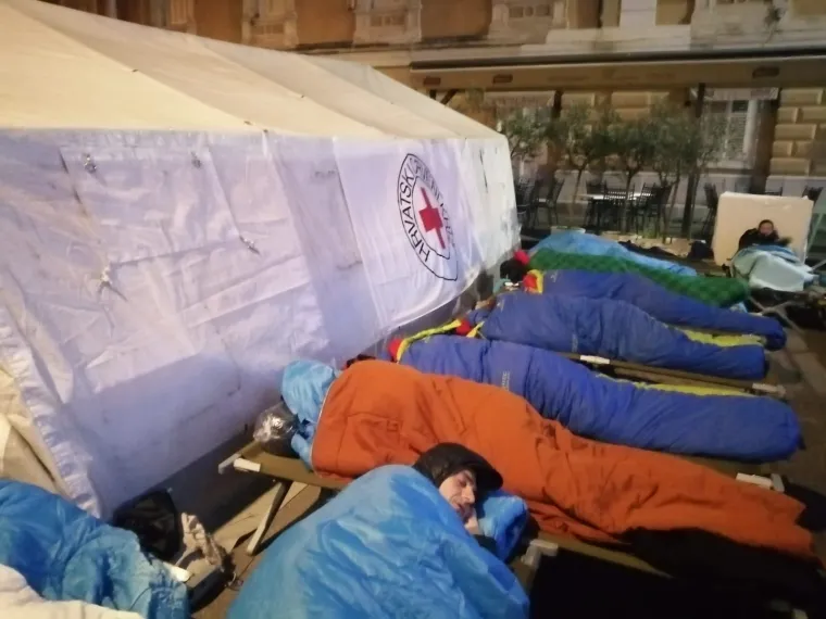 Riječani se jedini u Hrvatskoj pridružili velikoj svjetskoj akciji: Spavali su pod vedrim nebom