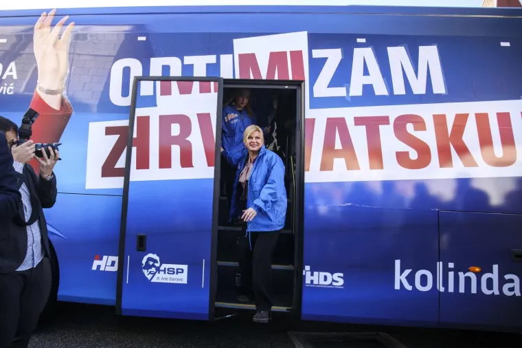 Grabar Kitarović odu&scaron;evila Imoćane: Pljeskali joj u crkvi, zaustavljali na ulici, vikali: 'Svi za Kolindu'