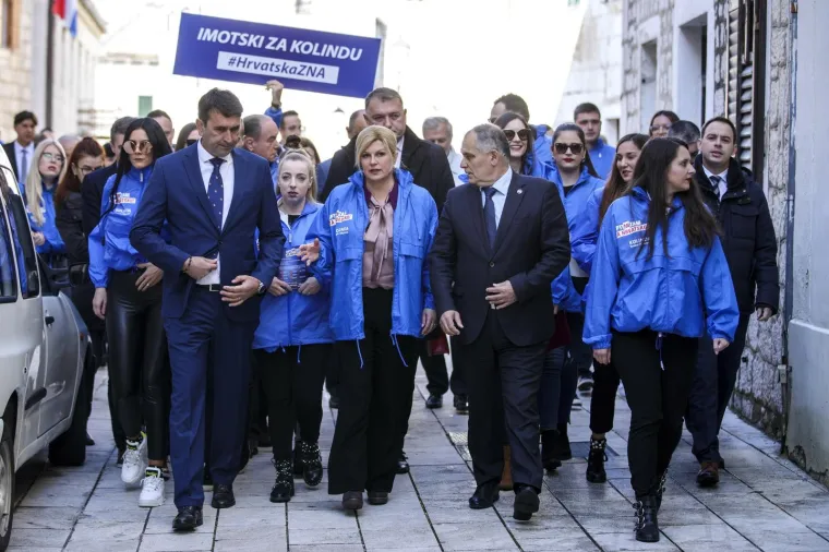 Grabar Kitarović odu&scaron;evila Imoćane: Pljeskali joj u crkvi, zaustavljali na ulici, vikali: 'Svi za Kolindu'