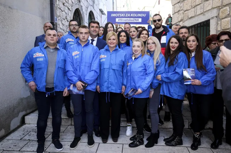 Grabar Kitarović odu&scaron;evila Imoćane: Pljeskali joj u crkvi, zaustavljali na ulici, vikali: 'Svi za Kolindu'