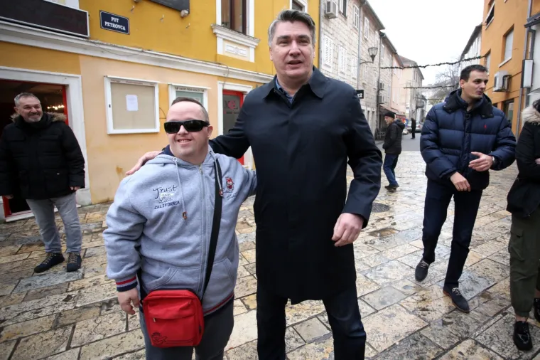 Zoran Milanović posjetio Sinj pa ponovno opleo po Grabar Kitarović: 'Ja bar ne pričam bajke'