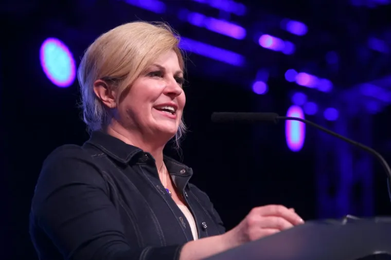 Predsjednica poručila u Splitu: 'Dabogda svi hrvatski političari bili korumpirani kao ja'