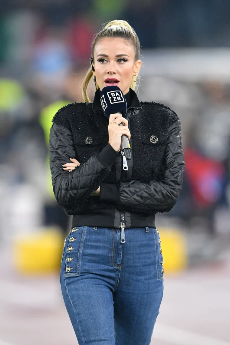 07 Dicembre 2019 Roma, Italia
sport calcio
Lazio vs Juventus - Campionato di calcio Serie A TIM 2019/2020 - Stadio Olimpico. 
Nella foto: la conduttrice di Dazn, Diletta Leotta

December 07st, 2019 Rome, Italy
sport soccer
Lazio vs Juventus - Italian Football Championship League A TIM 2019/2020 - Olimpico stadium.
In the pic: Diletta Leotta, Image: 486998037, License: Rights-managed, Restrictions: , Model Release: no, Credit line: Fabrizio CorradettiFab / LaPresse / Profimedia