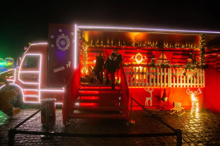 Božić je stigao! Najpopularniji crveni kamion obilazi hrvatske gradove - Jeste li ga uočili?