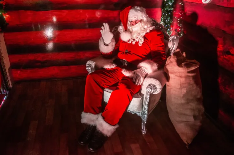 Božić je stigao! Najpopularniji crveni kamion obilazi hrvatske gradove - Jeste li ga uočili?