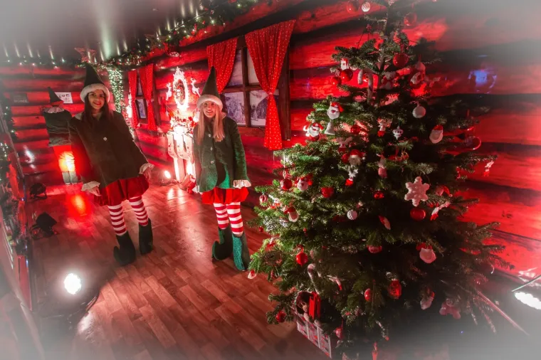 Božić je stigao! Najpopularniji crveni kamion obilazi hrvatske gradove - Jeste li ga uočili?