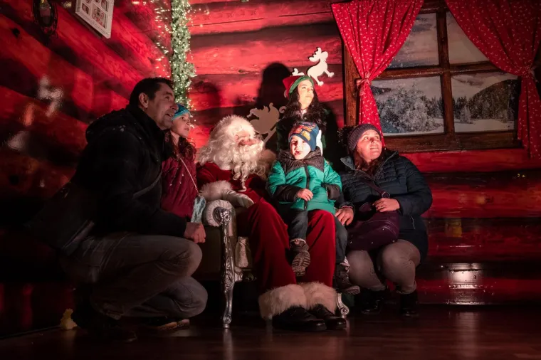 Božić je stigao! Najpopularniji crveni kamion obilazi hrvatske gradove - Jeste li ga uočili?