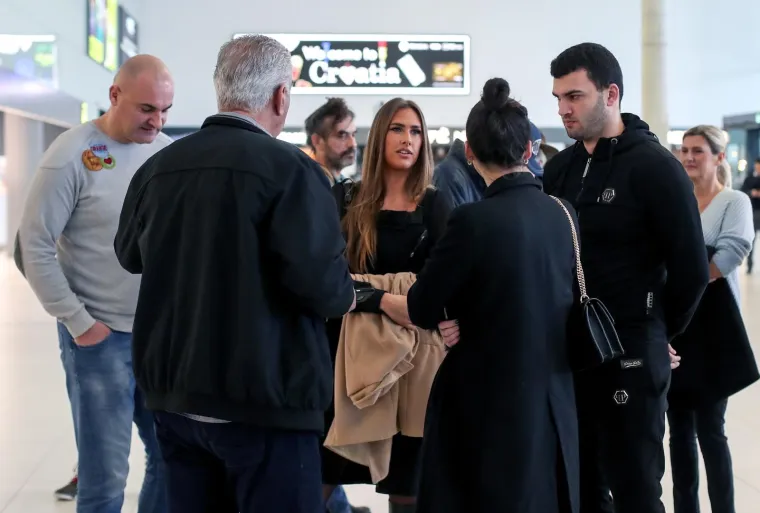 Doček &scaron;ampiona u Zagrebu! Hrgović se nije mogao odvojiti od prekrasne supruge Marinele...