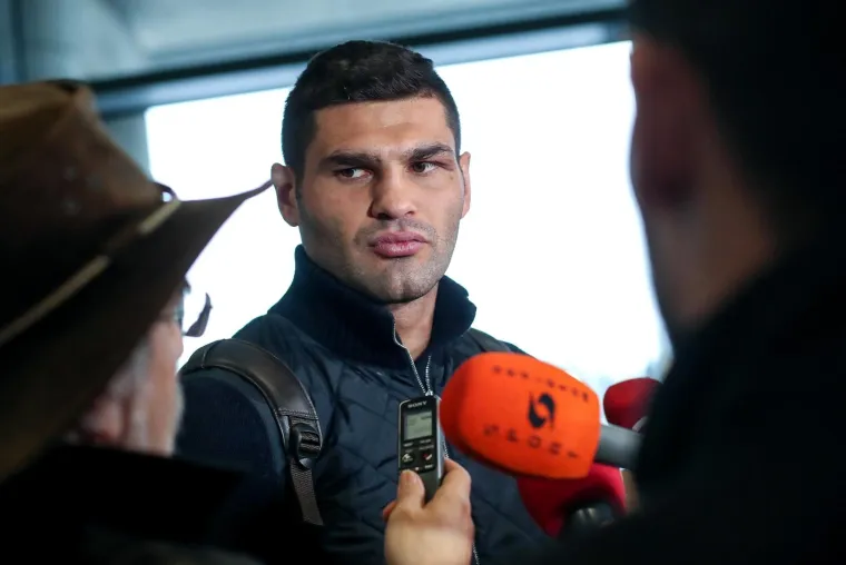 Doček &scaron;ampiona u Zagrebu! Hrgović se nije mogao odvojiti od prekrasne supruge Marinele...