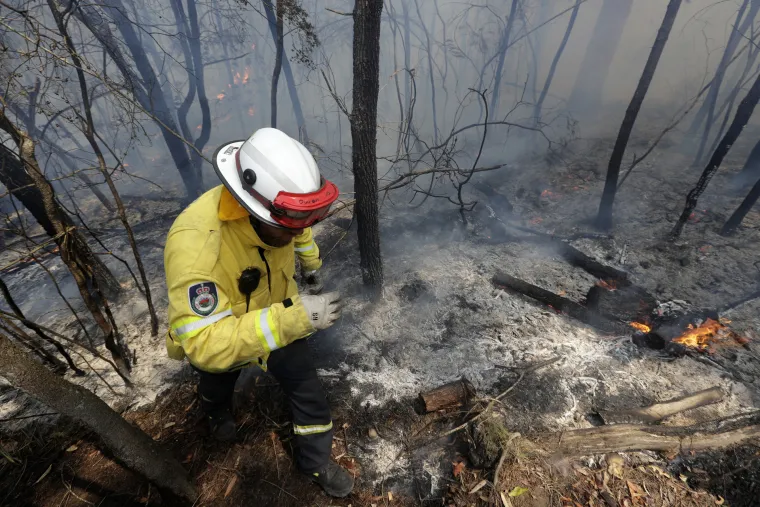 Vatrom protiv vatre: Australski vatrogasci pale pa&scaron;njake kako bi smanjili rizik od velikih požara