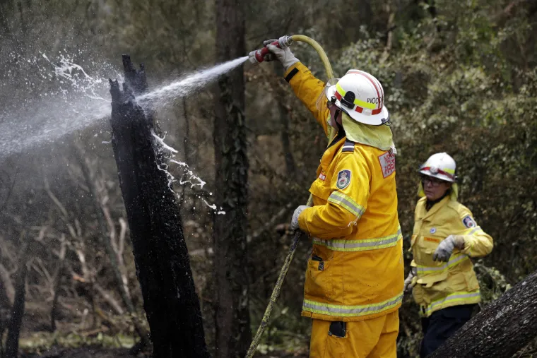Vatrom protiv vatre: Australski vatrogasci pale pa&scaron;njake kako bi smanjili rizik od velikih požara