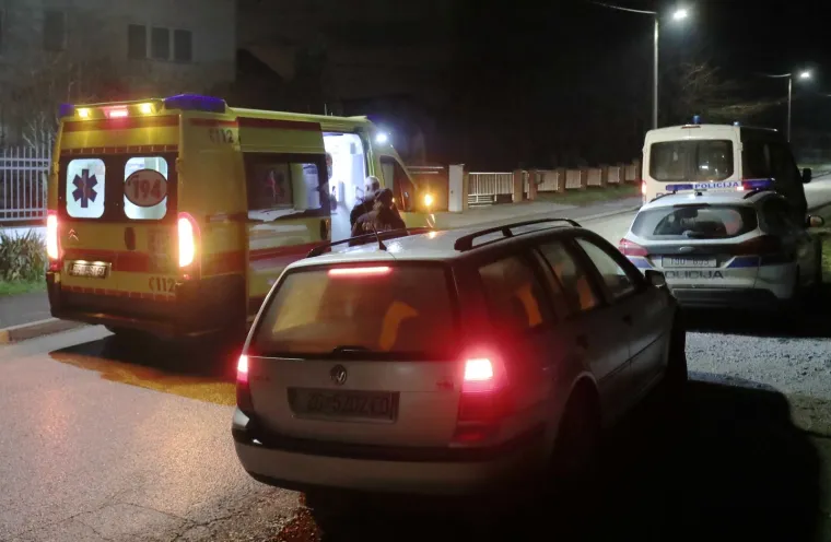 Mu&scaron;karac je prijetio da će se raznijeti bombom. No, policijsku službenici su uspjeli smiriti situaciju.