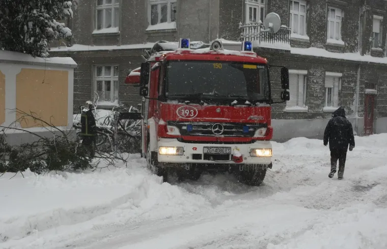 Tako nije bilo od 1955.! Prije 7 godina Zagreb je zatrpao ogroman snijeg i napravio kaos