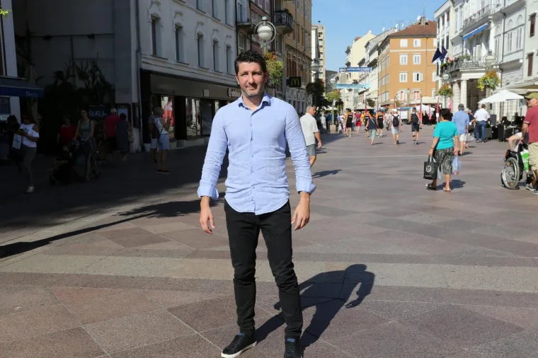 Kako je rekao, jedan od glavnih stupova njegove kampanje bit će transparentno trošenje javnog novca i senzibiliziranje javnosti upravo na tu temu.