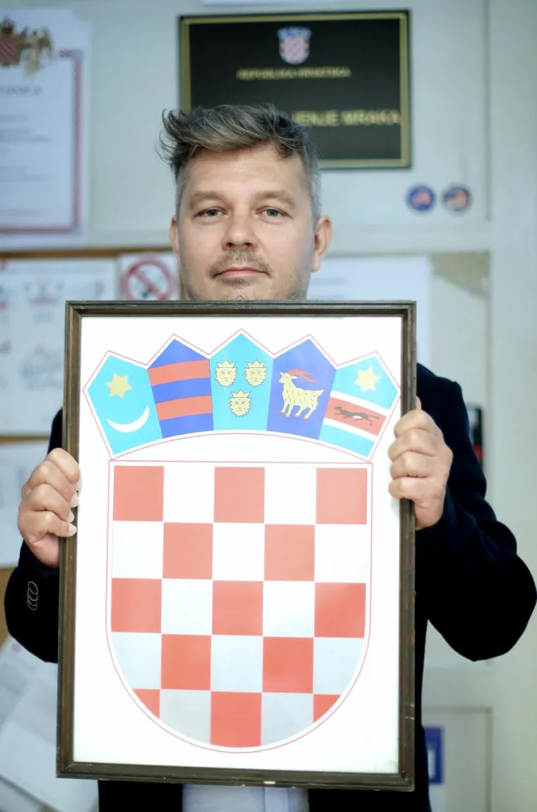 Tko je Dario Juričan? Želi biti Milan Bandić, a narodu nudi korupciju